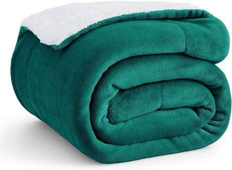 Bedsure Sherpa Fleece Throw Blanket Forest Green, 50x60"