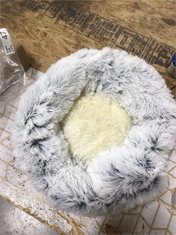 Faux Fur Pet Bed with Yellow Bottom and Yellow Strap, Light Gray - M