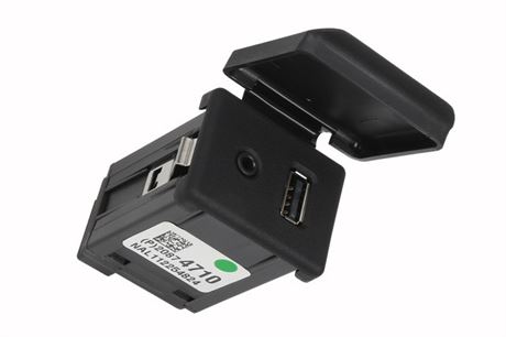 USB and 3.5mm Auxiliary Receptacle - GM (20874710)