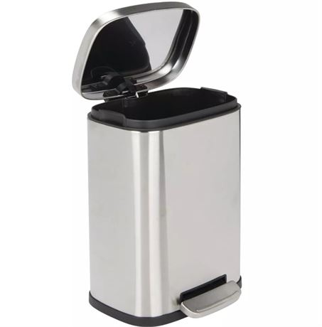 mDesign Step Trash Can, Garbage with Removable Liner Bucket