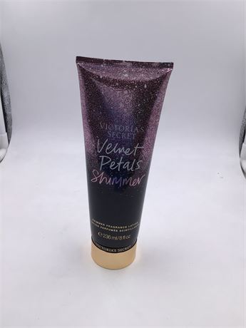 Victoria Secret - Velvet Petals Shimmer, 8oz- Body Lotion