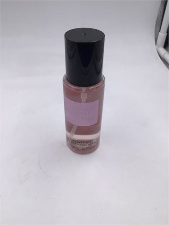 Victoria Secret Velvet Petals, 2.5oz. Body Mist