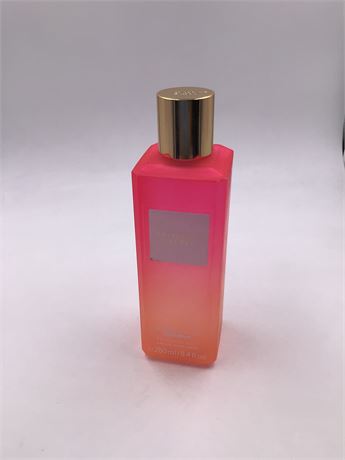 Victoria Secret Bombshell (Summer), 8.4oz. Body Mist