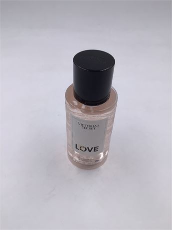 Victoria Secret Love, 2.5oz. Body Mist