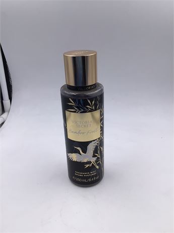 Victoria Secret Bamboo Frost, 8.4oz. Body Mist