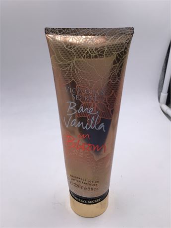 Victoria Secret Bare Vanilla in Bloom, 8oz. Body Lotion