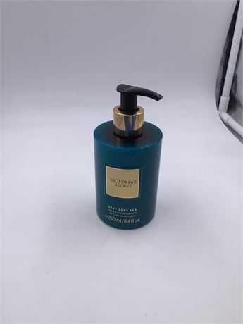 Victoria Secret Very Sexy Sea, 8.4oz Body Lotion