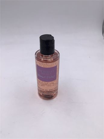 Victoria Secret Velvet Petals, 3oz Body Wash