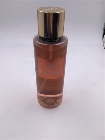 Victoria Secret Amber Romance, 8.4oz. Body Mist