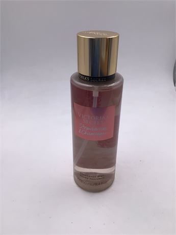 Victoria Secret Strawberries & Champagne, 8.4oz Body Mist