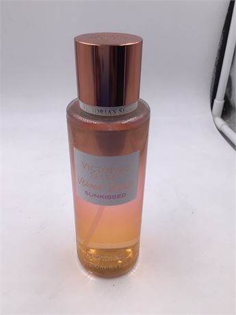 Victoria Secret Velvet Petals (Sunkissed), 8.4oz. Body Mist