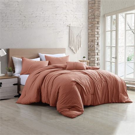 Modern Threads Comforter Set