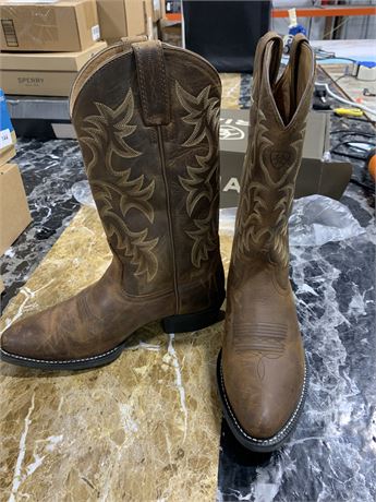 ARIAT - Boots - Men's - 9