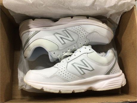 New Balance - Sneakers - Women's - 7.5