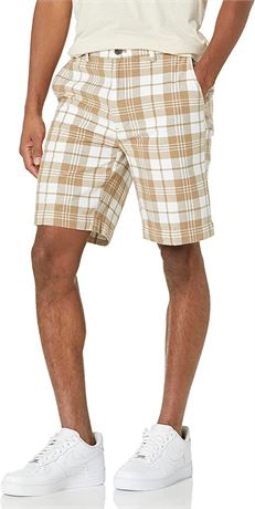 Amazon Essentials Men's Classic-Fit 9" Short