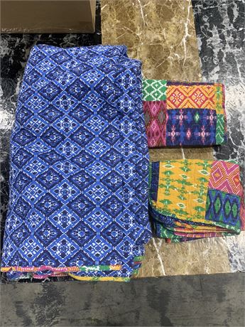 Quilt and 2 Shams, Size Unknown