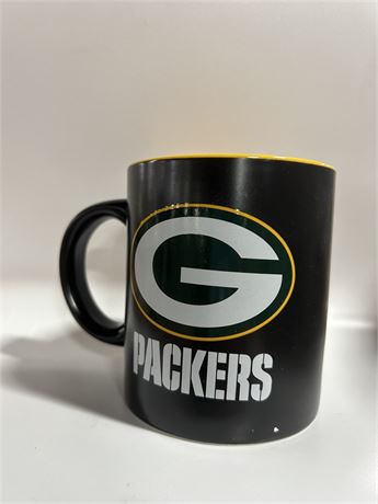 Green Bay Packers Black Matte Mug -  NEW