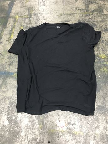 Amazon esstentials Black Shirt 4 XL