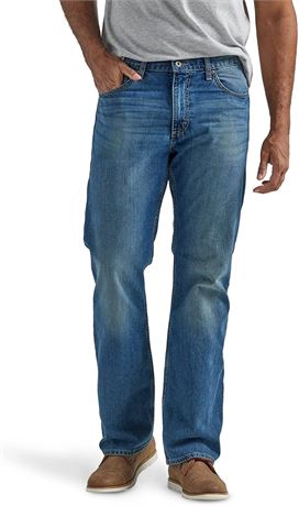 Wrangler Authentics Men's Relaxed Fit Boot Cut Jean, 33x32