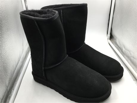 UGG - Boots - Women's - 8