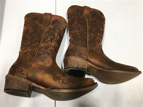 Roper Women - BootsWomen's - 7