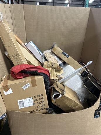 Box 4 - Pallet of Damaged/salvage items