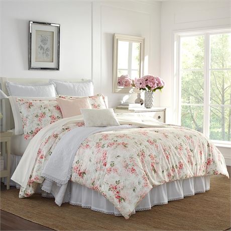 Laura Ashley - Queen Reversible Comforter - Wisteria Pink