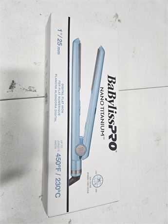 BabylissPRO Nano Titanium 1" Digital Straightener