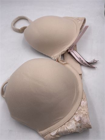 Victorie Secret Wired Push Up Bra - Size - 32DD