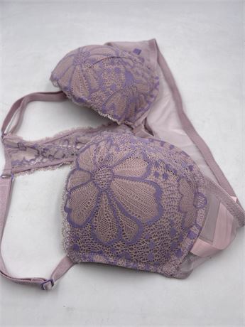 Victorie Secret Wired Push Up Bra - Size - 34B