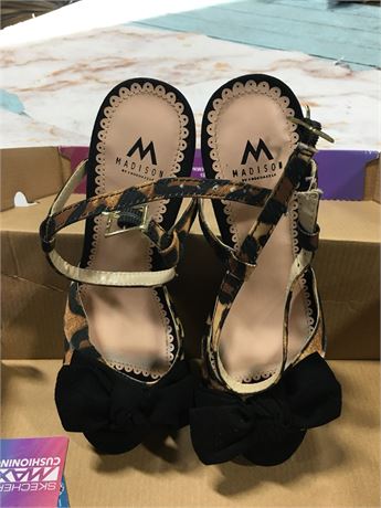 Leopard Print Madisons with Black Bow by Shoedazzle, 6.5